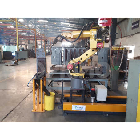 ROBOTIC AUTOMATION WITH 7th AXIS SLIDER AND POSITIONER 