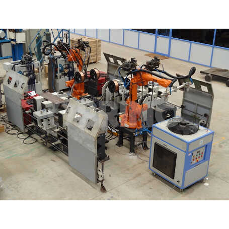 ROBOTIC AXLE LINEAR WELDING SYSTEM WITH DUAL ROBOT AND DUAL STATION