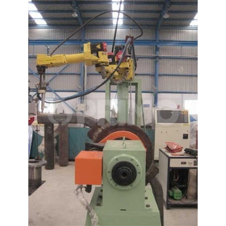 WALL MOUNTED ROBOTIC WELDING CELL
