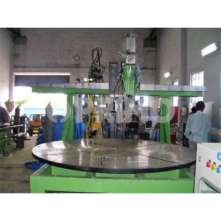 PLASMA TRANSFERED ARC CLADDING MACHINE WITH TURN TABLE