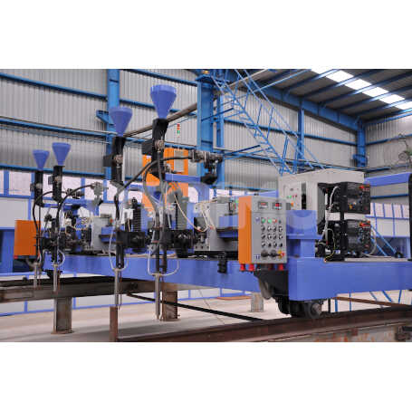 FOUR TORCH WEAR PLATE SYSTEM WITH MOVING TORCH TYPE